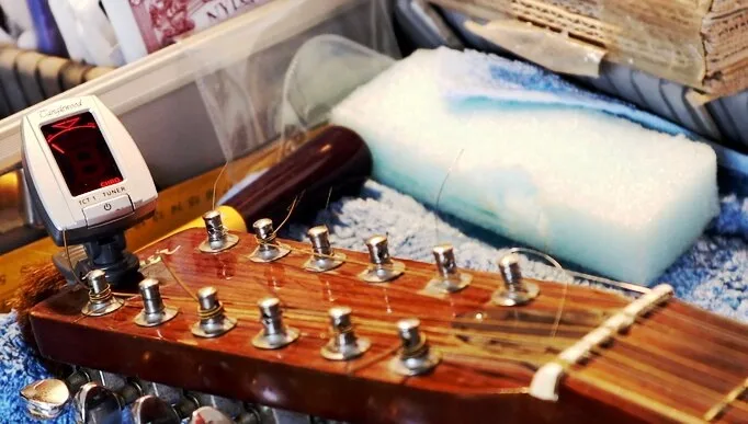 Tuning-a-12-string